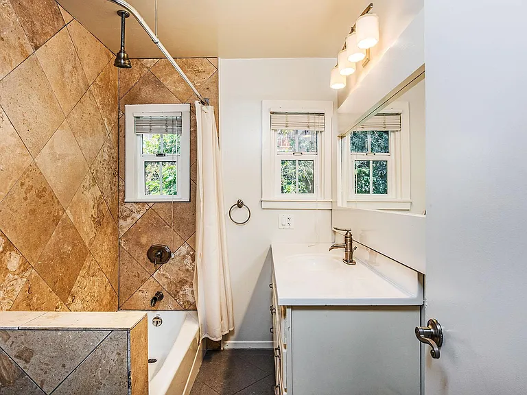 339 Molino Ave — Photo 7