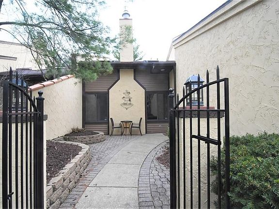 2nd image of 1693 Brookwood Dr