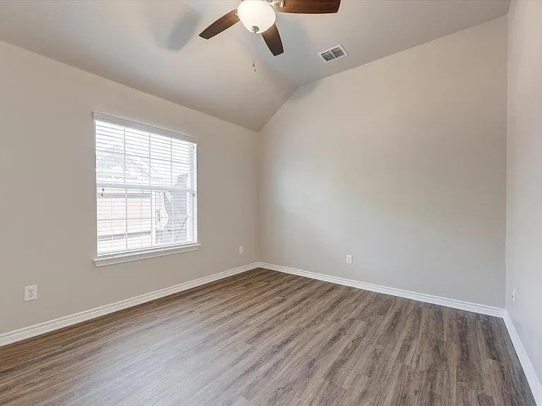 2600 Stable Door Ln — Photo 14