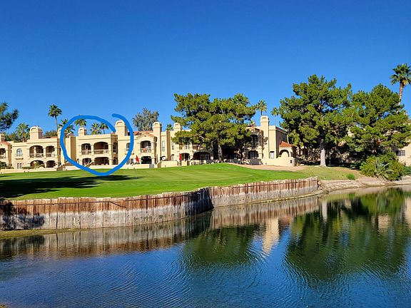BILTMORE VILLA TOWNHOUSE BACKS TO 12 GREEN-LAKE-VIEW UNOBSTRUCTED CAMELBACK MNT!! BEST LOCATION IN DEVELOPMENT SAME OWNER FOR 32 YEARS
