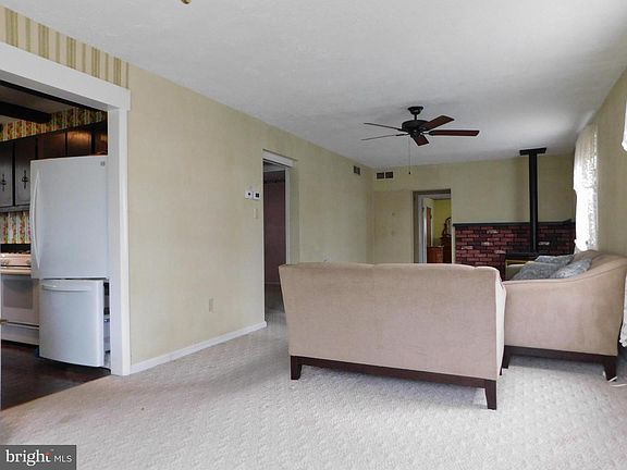 5th image of 1448 W James St