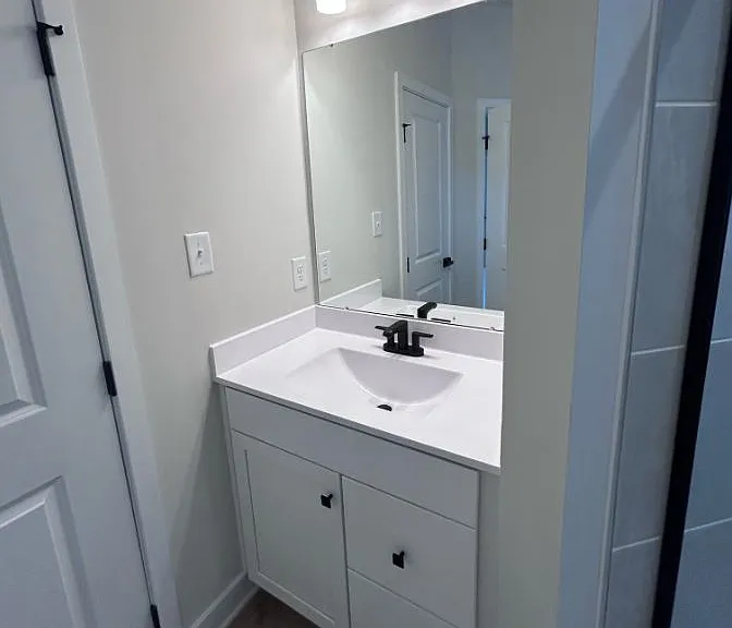 8020 Lake Laurel Ln #B — Photo 25