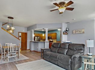 981 Augusta Dr APT 11, Oregon, WI 53575