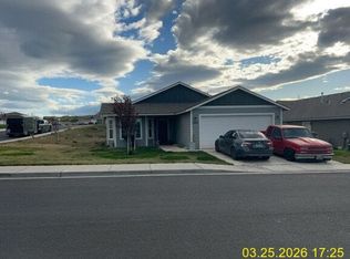 2612 Oriole St, Umatilla, OR 97882