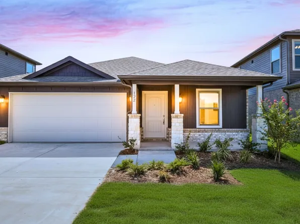 221 Fairmeade Dr, Terrell, TX