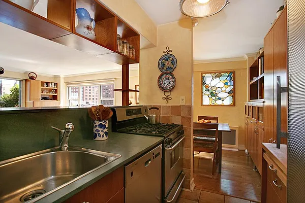 Sold by Corcoran | media 19