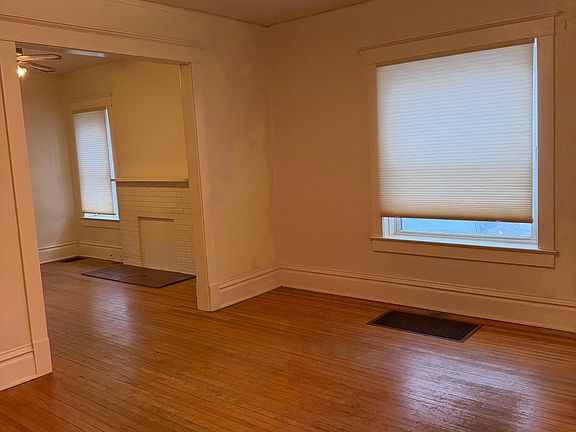 3rd image of 1823 N Clarkson St