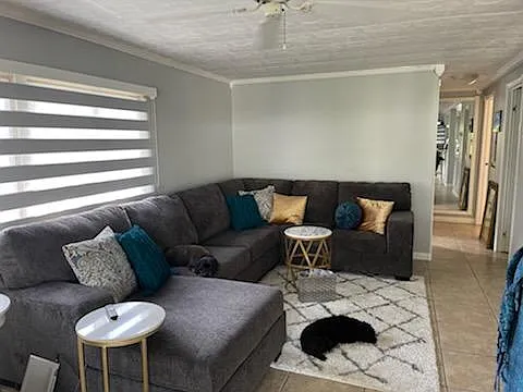 604 N Emerald Dr — Photo 4