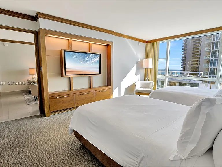 6801 Collins Ave #806 — Photo 4