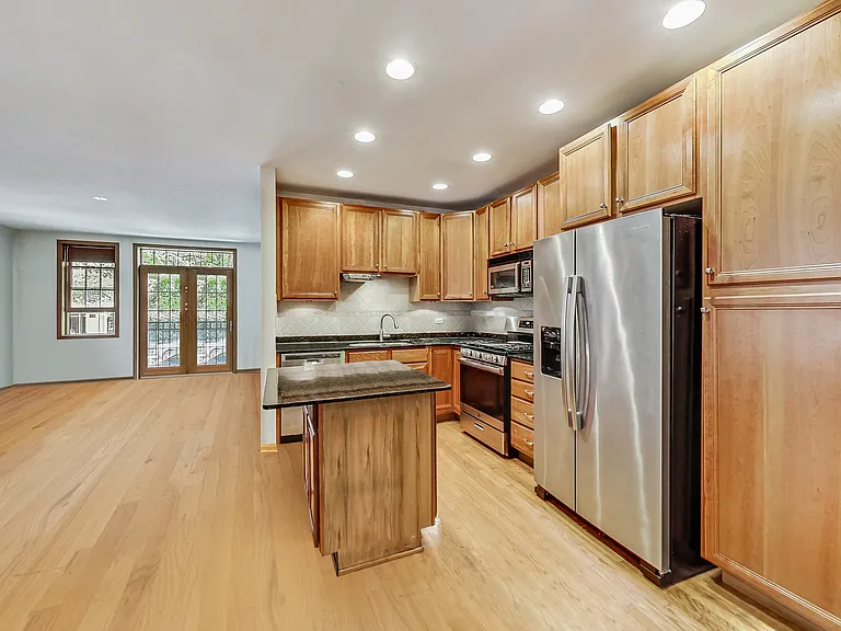 917 W Lakeside Pl #1W — Photo 10