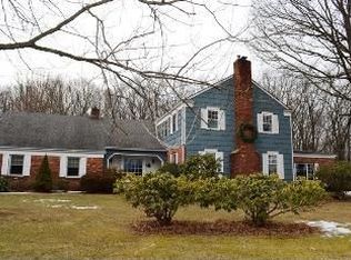 2 Highview Ct, Pittstown, NJ 08867