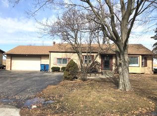 3763 E Lakeview Dr, Kankakee, IL