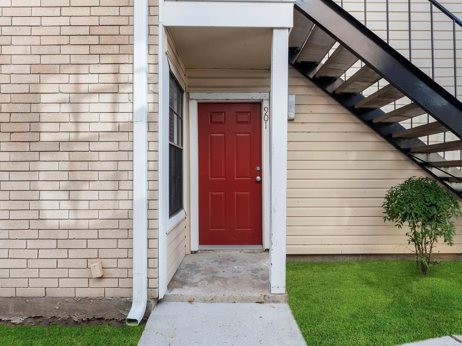 2 bed, 2.0 bath, 952 sqft, $1,600 — Photo 4
