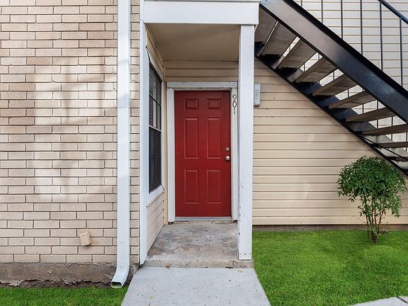 4th image of 2750 Holly Hall St APT 901