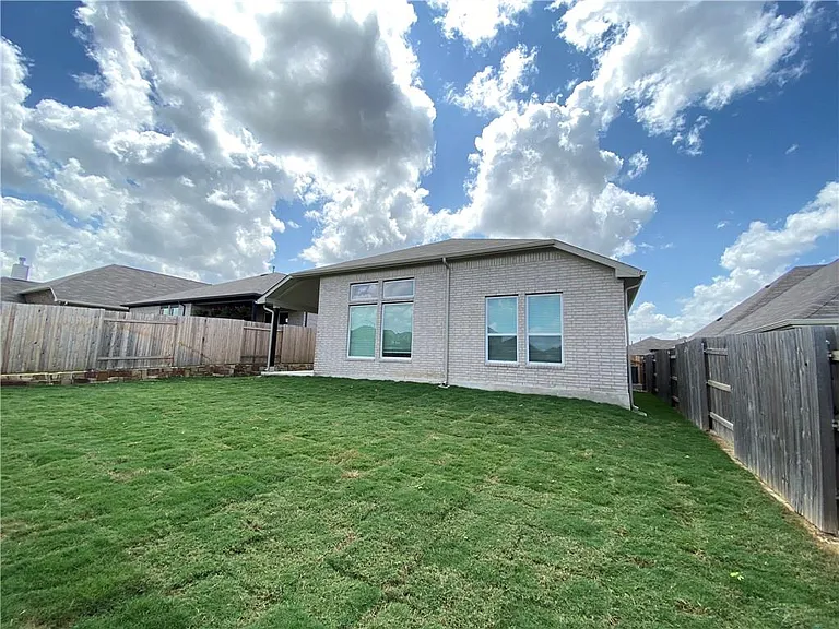 481 Leadtree Loop — Photo 21