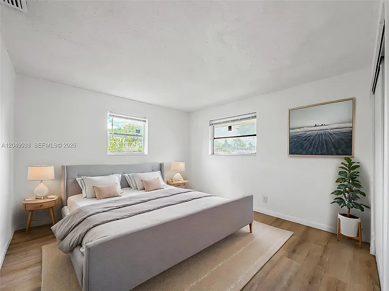 1725 NW 54th Ter #1725 — Photo 3