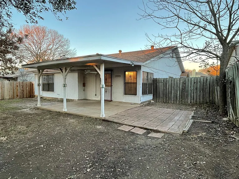 10610 Horn Blvd — Photo 12