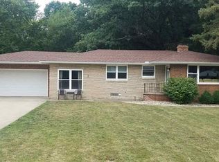 211 Twin Oaks Ct, East Peoria, IL