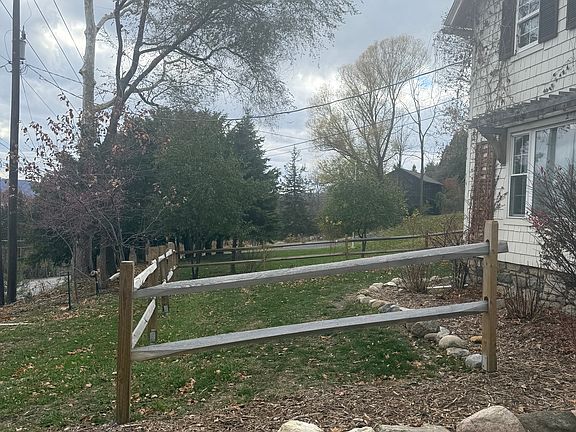 4th image of 4604 W Lake Rd