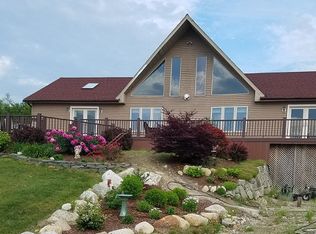 42 York Rd, Wolfeboro, NH 03894