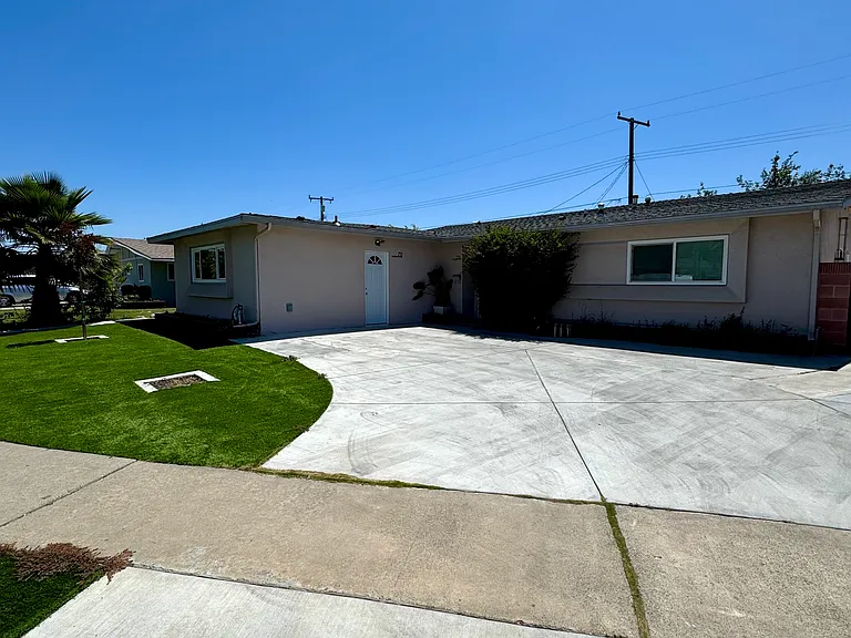 731 N Rose St #B — Photo 12