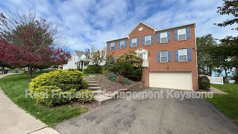 1907 Colonial Dr