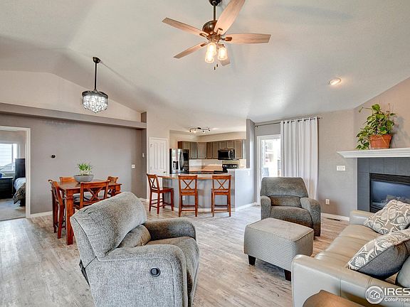 5th image of 126 W Dogwood Ct