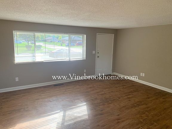 2nd image of 4539 Hannaford St