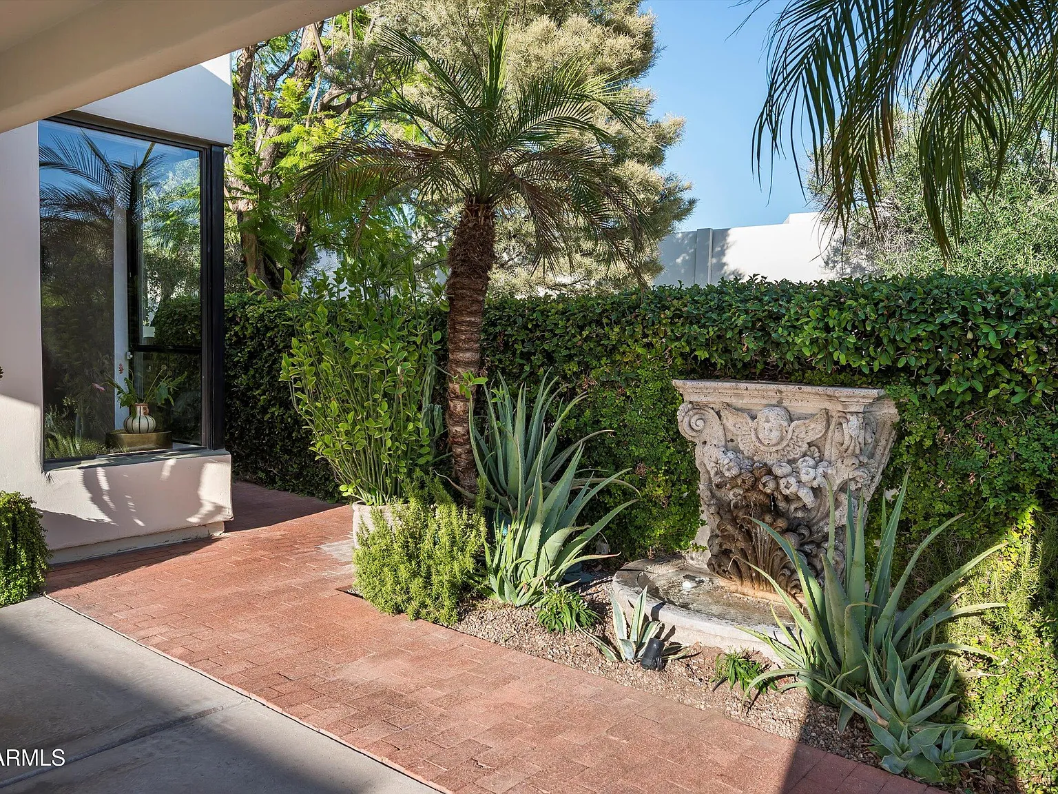 3 bed, 2.0 bath, 1663 sqft, $7,900 — Photo 3