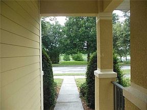 3rd image of 106 E Lake Victoria Cir