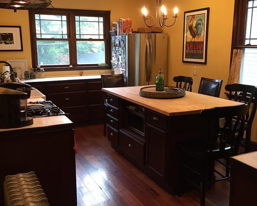 Kitchen (furnished pic)