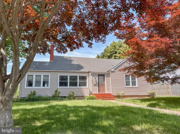 805 E Division St, Dover, DE 19901