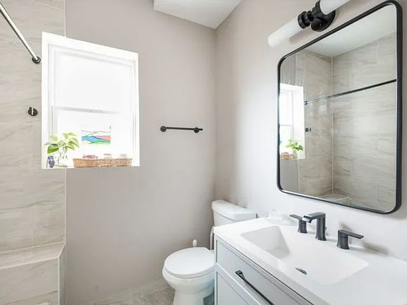 2nd bathroom