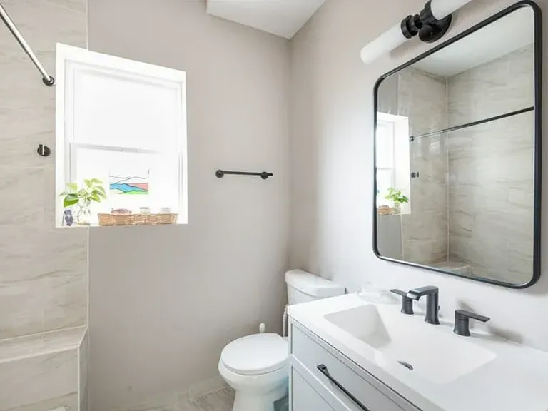 2nd bathroom