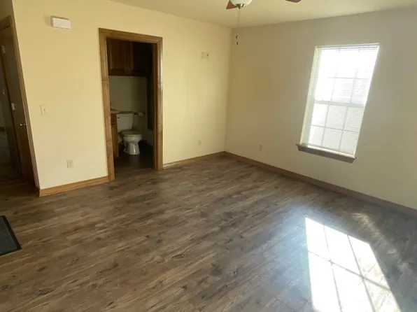 312 W Main St, Jones, OK 73049