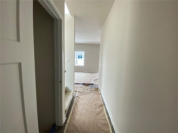 3rd image of 15137 Foxglove Ln