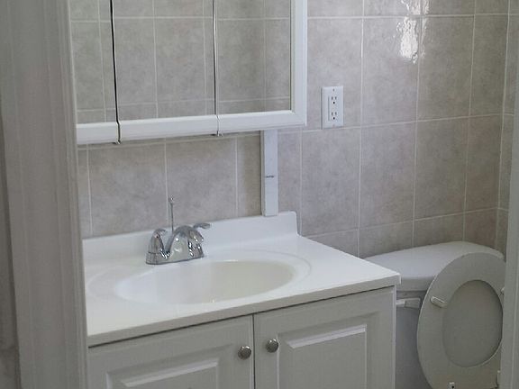 3rd image of 169 Starr St APT 3R
