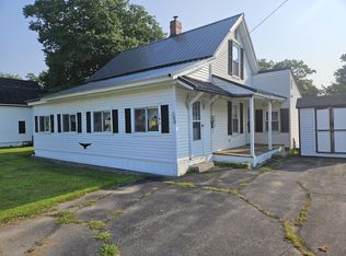 140 Pittsfield Ave, Hartland, ME 04943