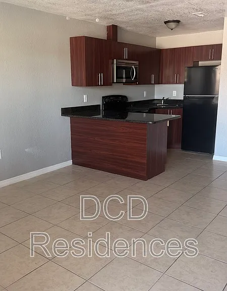 612 Sally Ln #14 — Photo 5