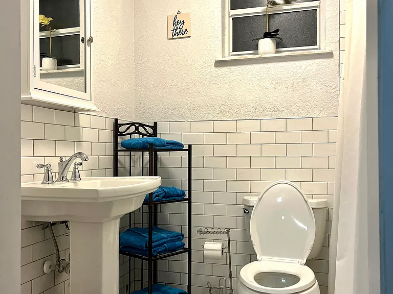 1001 W Virginia Ave — Photo 18
