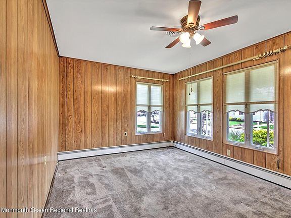 5th image of 14 Pebble Beach Ct
