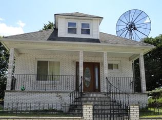 251 Woodward Ave, East Providence, RI 02914