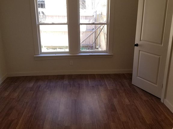 5th image of 1067 E Humbolt St