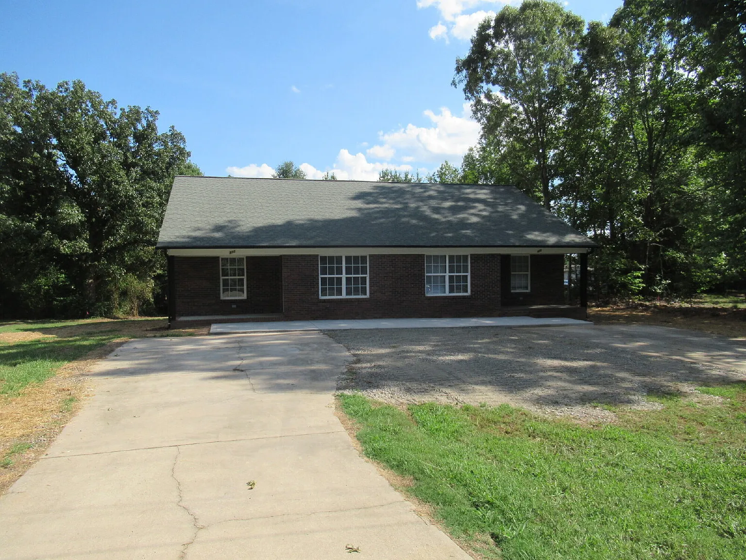 2 bed, 2.0 bath, $1,350 — Photo 2