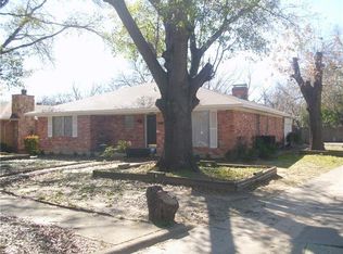 8612 Wolfwood Ln, Dallas, TX 75217