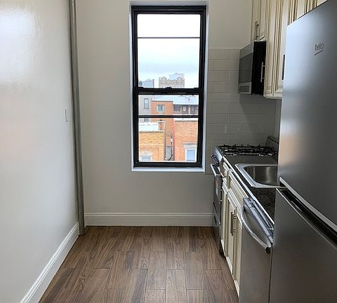 3rd image of 2576 41st St