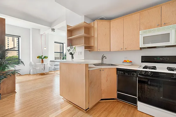 Sold by Compass | media 3