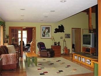 4th image of 4979 Bridletree Dr NW
