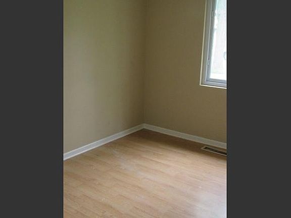 5th image of 1441 Gordon Ave