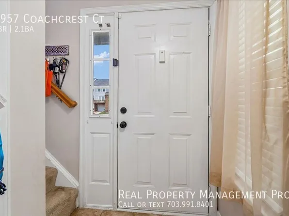 7957 Coachcrest Ct, Manassas, VA 20109